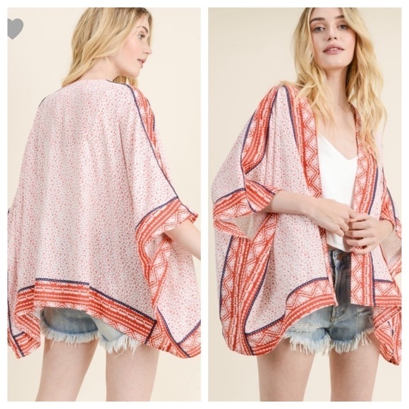 🎉HP 4-19-20🎉Pink Multi Print Paneled Kimono - Picture 1 of 7